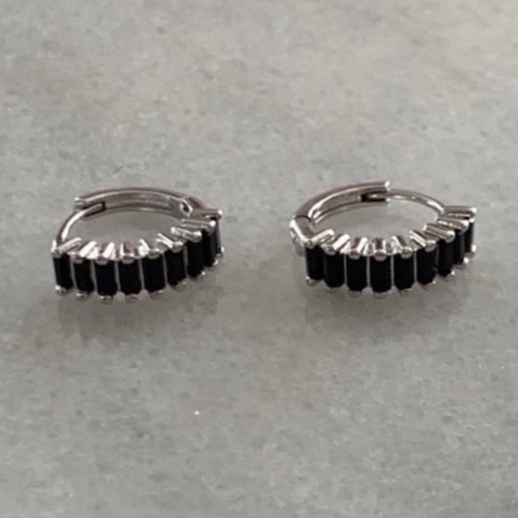 COPY - COPY - Sterling Silver Thick Black Crystal Huggie Hoop Earrings - Picture 1 of 4